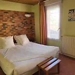 Hotel L'auberge De L'olive Dompierre-sur-Besbre