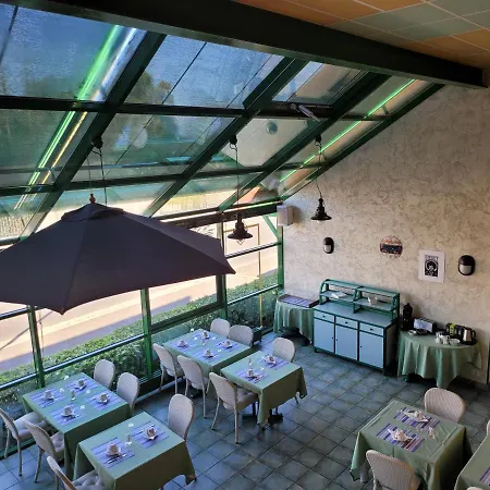 L'auberge De L'olive Hotel