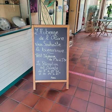 L'auberge De L'olive 동피에르쉬르베스브르