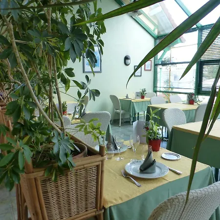 فندق L'auberge De L'olive دومبيري سور بيسبري